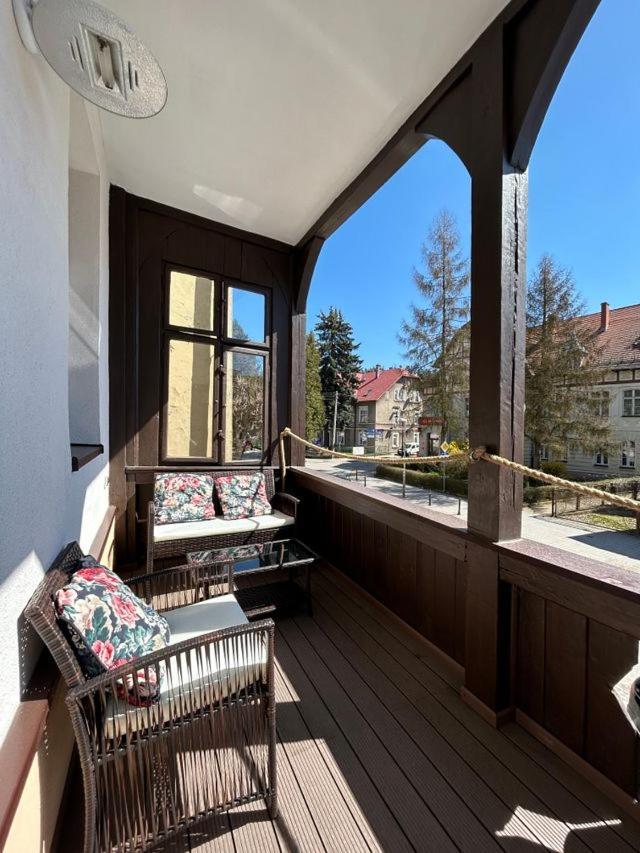 Apartament Nad Galeria Blisko Centrum Kudowy Kudowa-Zdrój Buitenkant foto